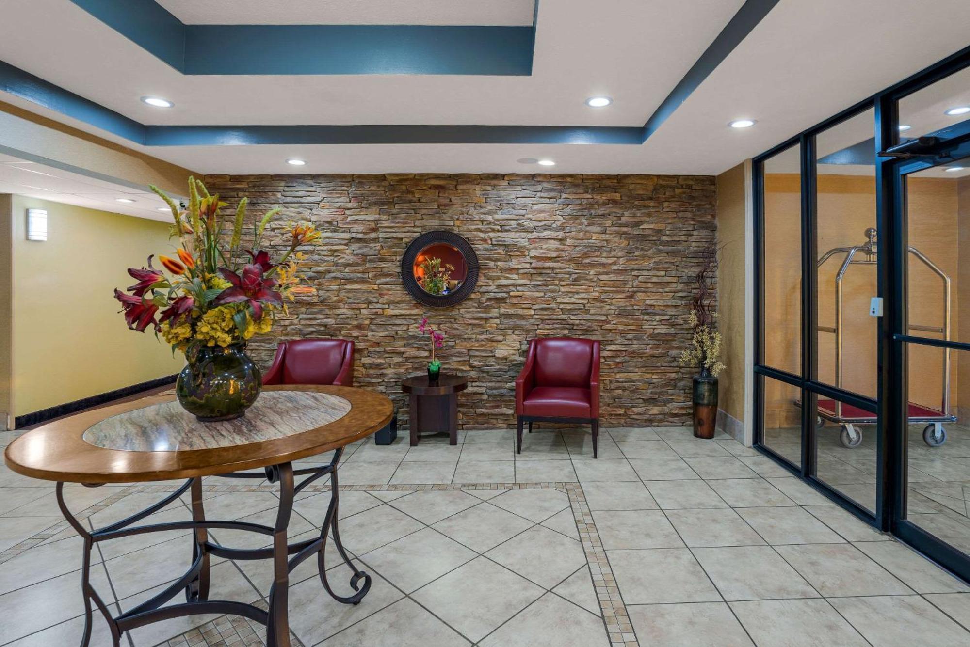 Rodeway Inn Brandon Kültér fotó