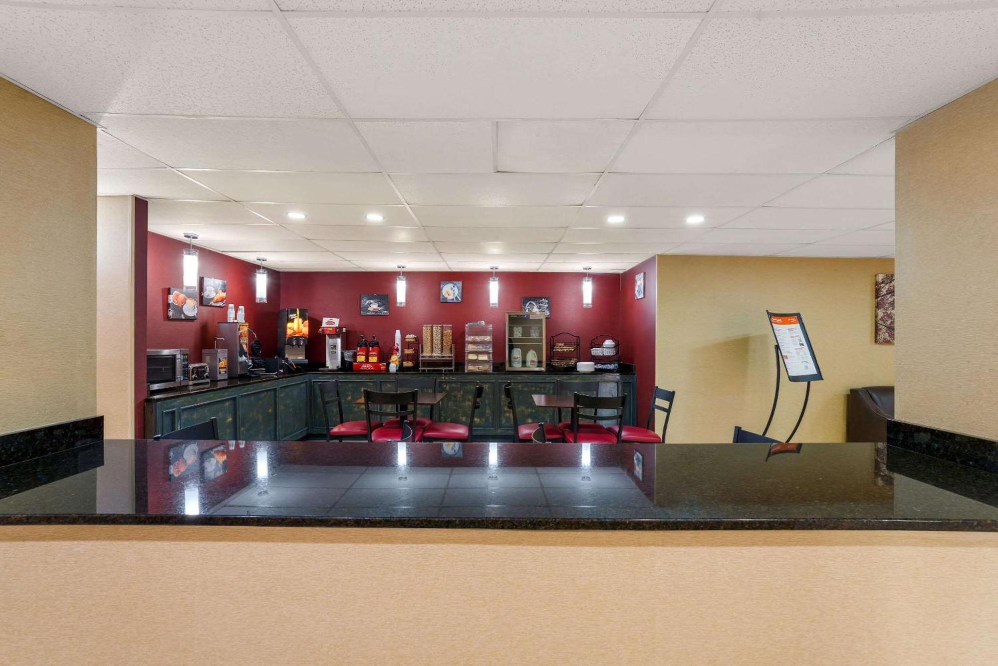 Rodeway Inn Brandon Kültér fotó