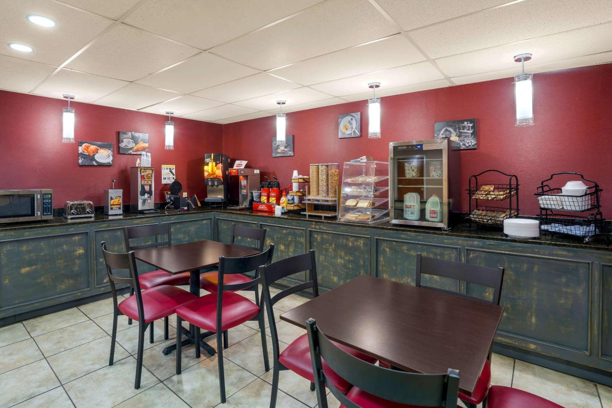 Rodeway Inn Brandon Kültér fotó