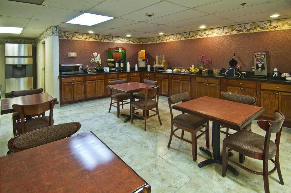 Rodeway Inn Brandon Kültér fotó